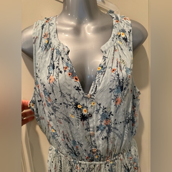 DR2 Dresses & Skirts - DR2 Light Blue Floral Maxi Dress